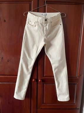 Zara Off-White Skinny Jeans